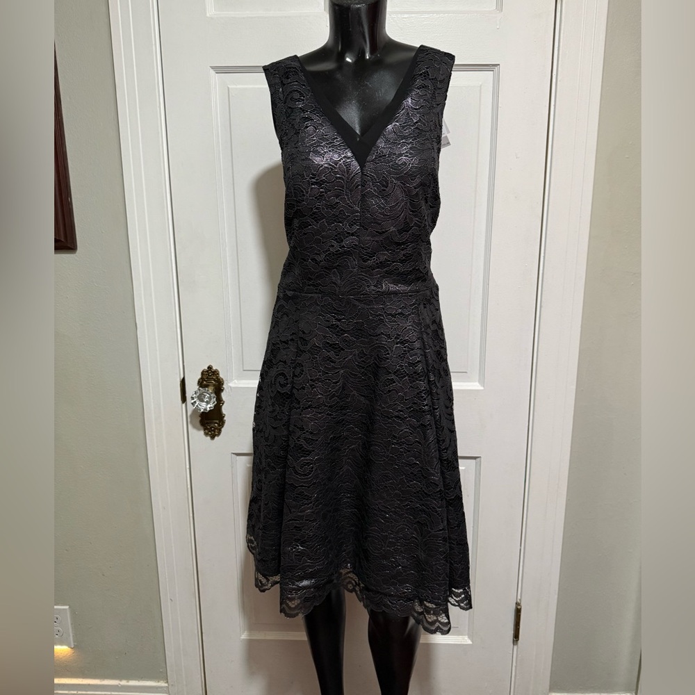 NEW White House Black Market Metallic Lace Dress Size 14 Sleeveless
